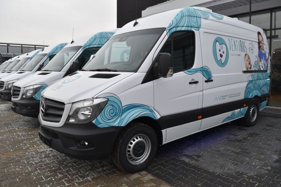 Bezpłatny stomatolog wróci do szkół dentobusem Bezpłatny stomatolog wróci do szkół dentobusem