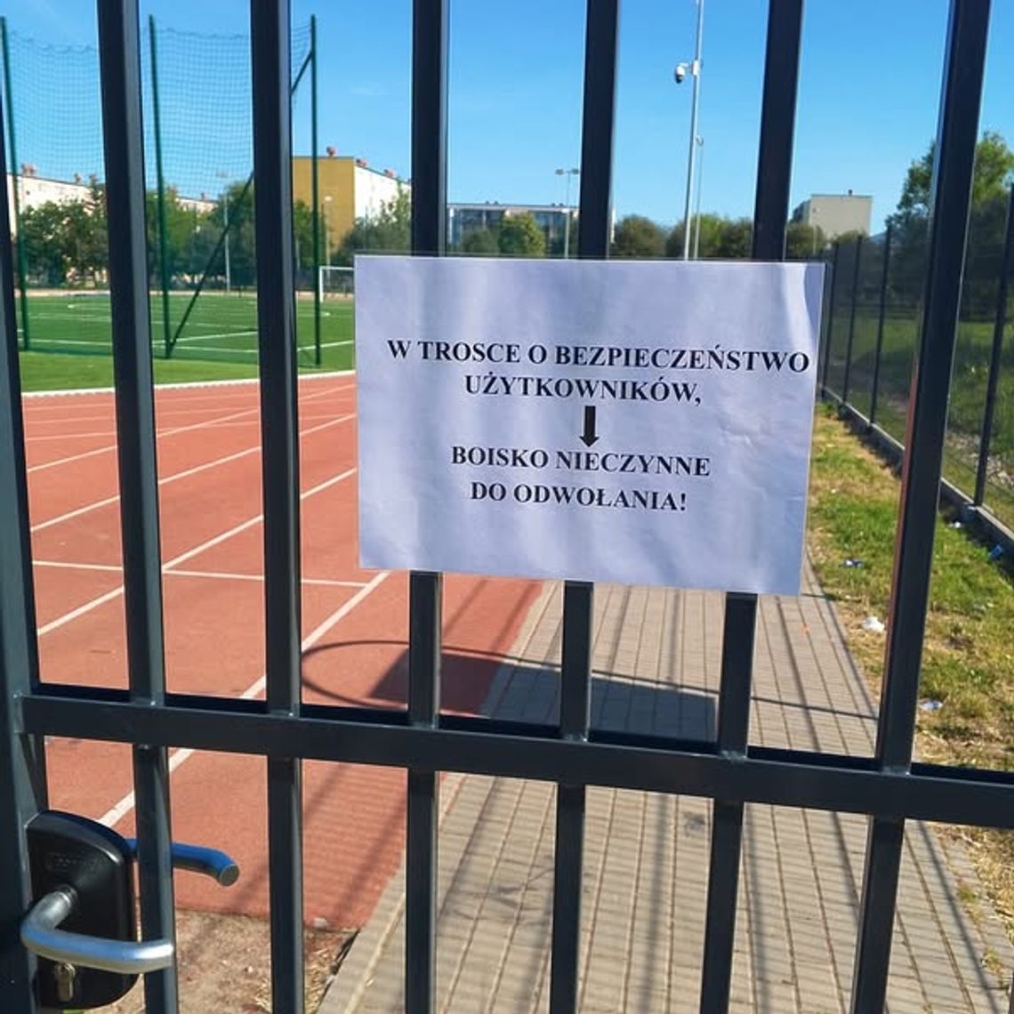 Boisko zamknięte przez wandali. Czeka na naprawę
