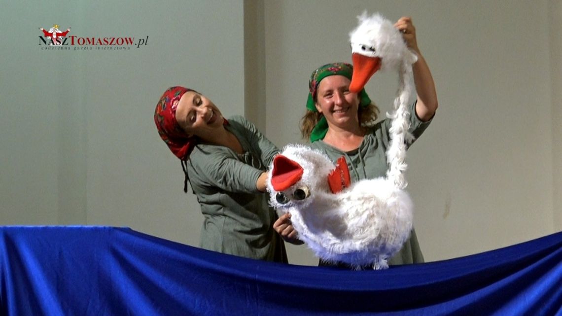 &quot;Brzydkie kaczątko&quot; w wykonaniu aktorów z Fundacji ależ Gustawie! z Łodzi