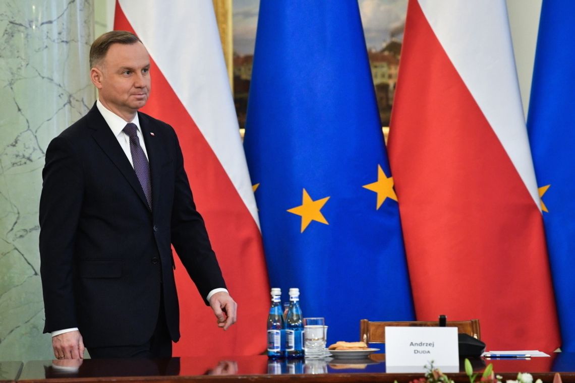 CBOS: Andrzej Duda, Szymon Hołownia i Mateusz Morawiecki z największym zaufaniem