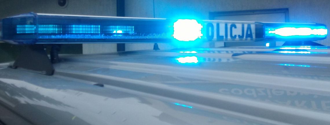 Ciało młodego mężczyzny znaleziono w sobotę przy ulicy Koplina na Niebrowie