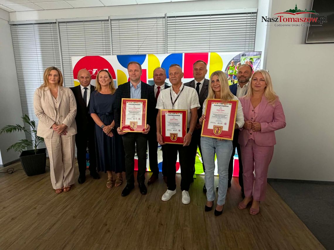 Cztery nowe korty tenisowe przy Arenie Lodowej. Tomaszów otrzymał 1,6 mln zł dofinansowania Cztery nowe korty tenisowe przy Arenie Lodowej. Tomaszów otrzymał 1,6 mln zł dofinansowania