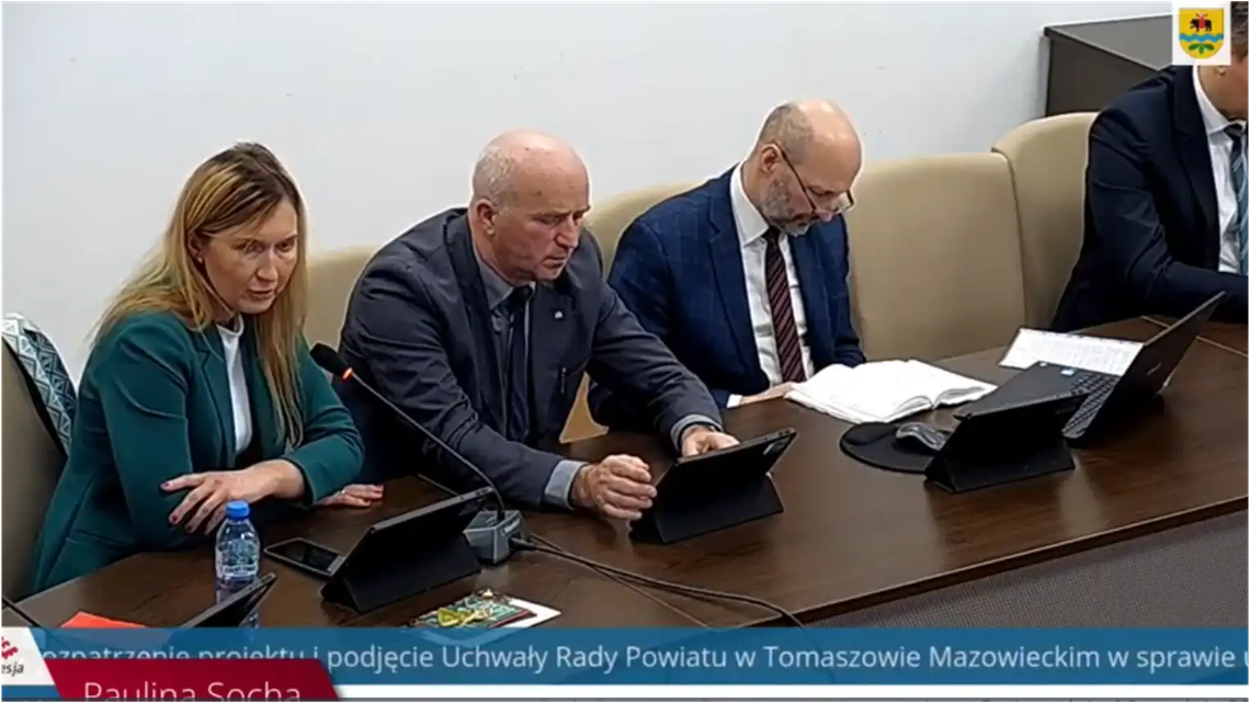 Mandat i zależność. Sprawa radnej i pytanie o granice samorządowej lojalności