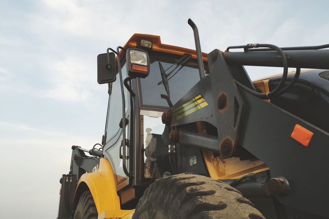 Czym się kierować przy zakupie zaworów dławiących hydraulicznych?