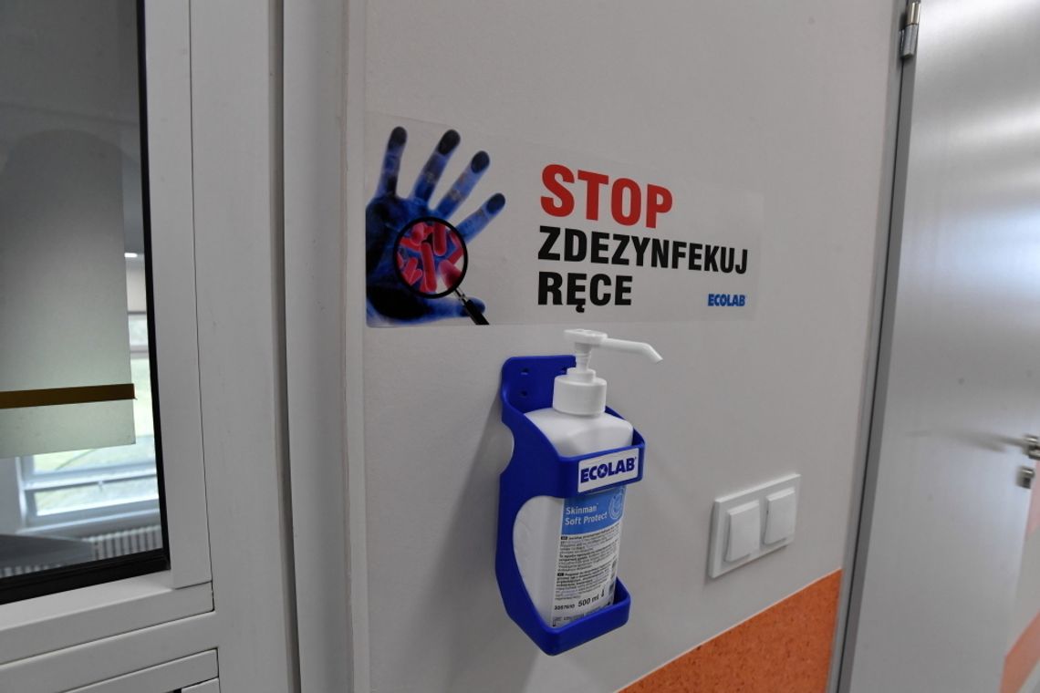 Do dezynfekcji rąk należy stosować preparaty biobójcze