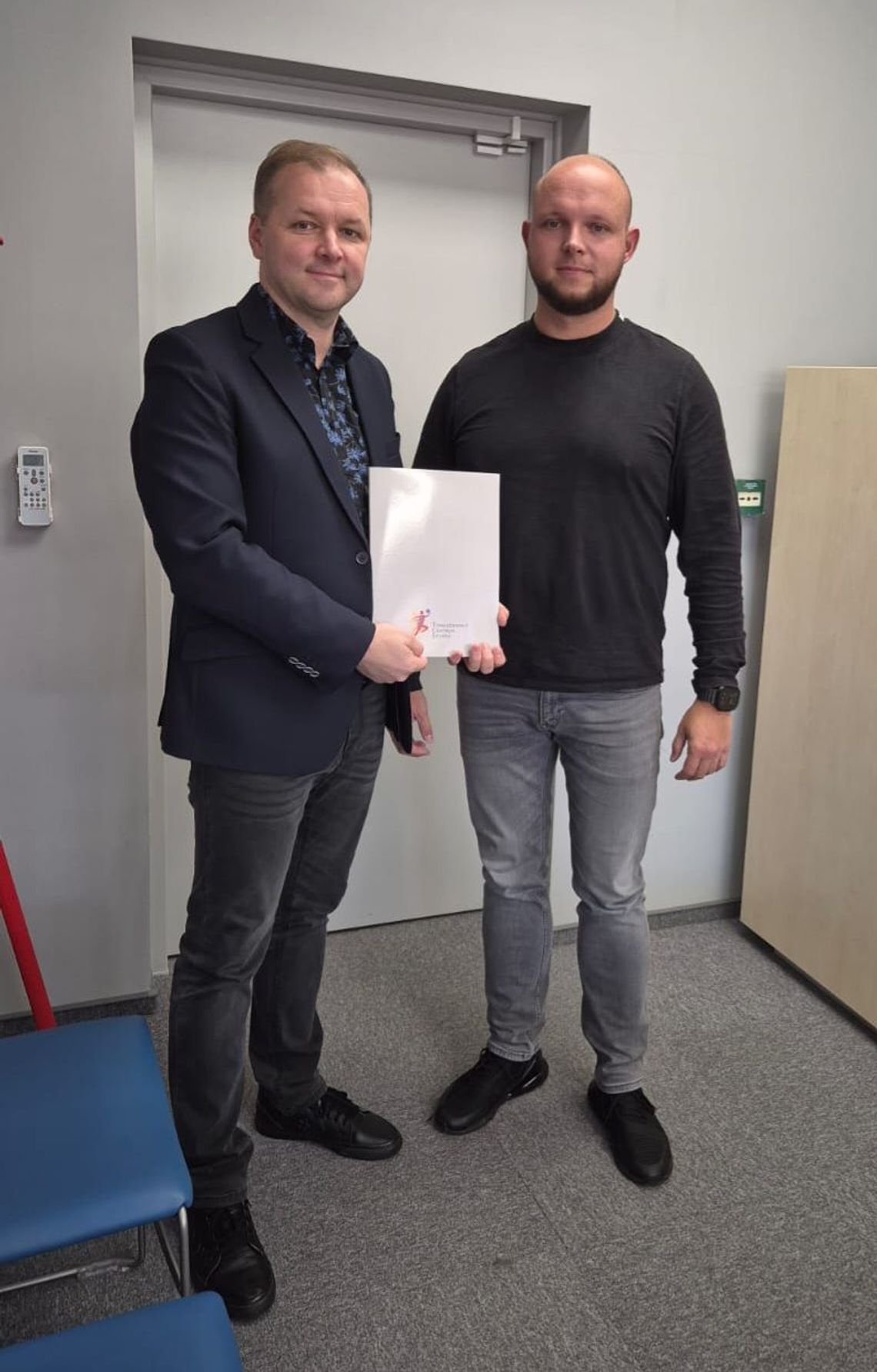 Drobni przedsiębiorcy z Tomaszowa wspierają lokalny dziecięcy sport Krokodylek partnerem akademii piłkarskiej Lechii