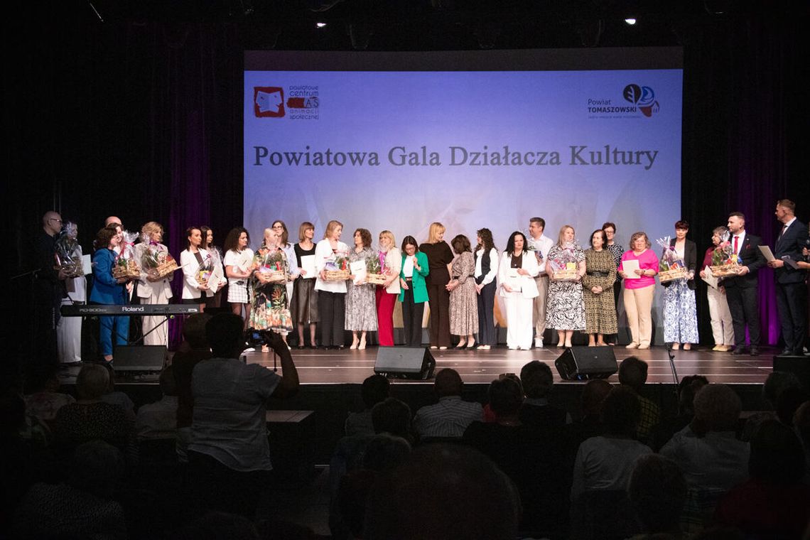 Dzień Działacza Kultury w PCAS-ie. Gala, podziękowania i muzyczny finał w Tomaszowie