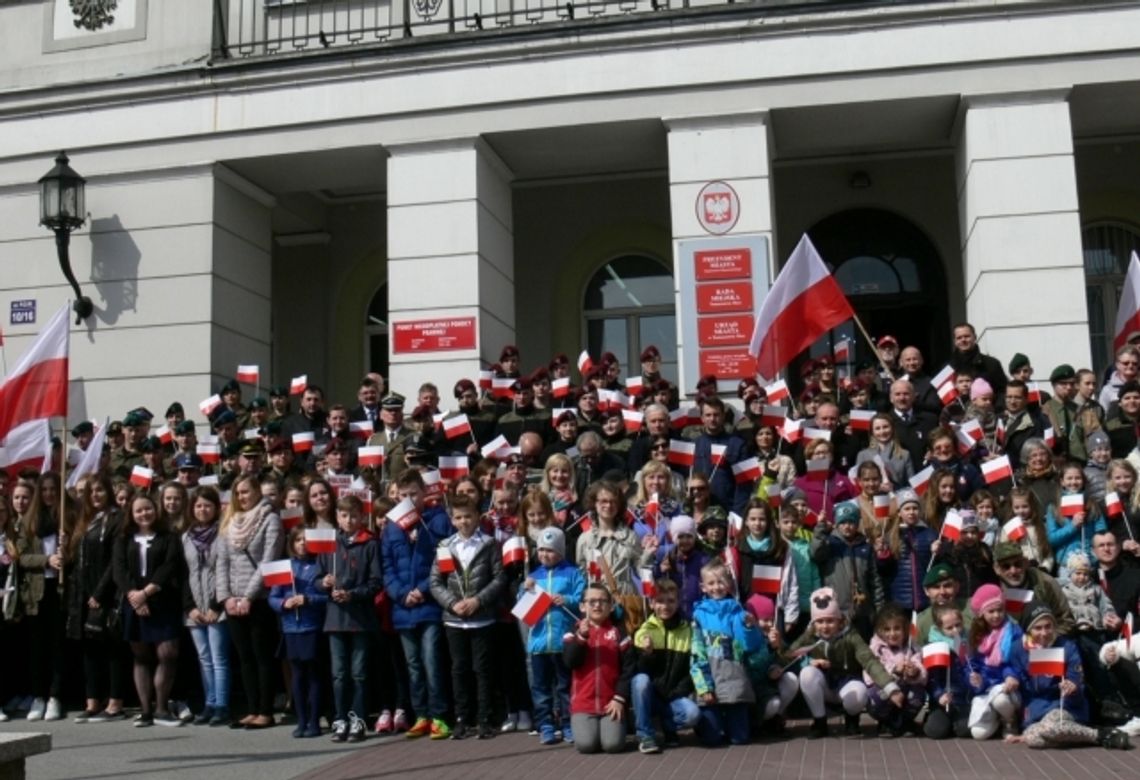 Dzień Flagi w Tomaszowie