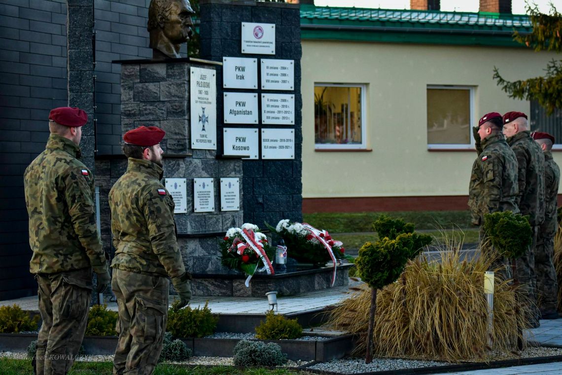 Dzień Pamięci o Poległych w Misjach: apel w 25. Brygadzie, 124 żołnierzy i 1 cywil upamiętnionych Dzień Pamięci o Poległych w Misjach: apel w 25. Brygadzie, 124 żołnierzy i 1 cywil upamiętnionych