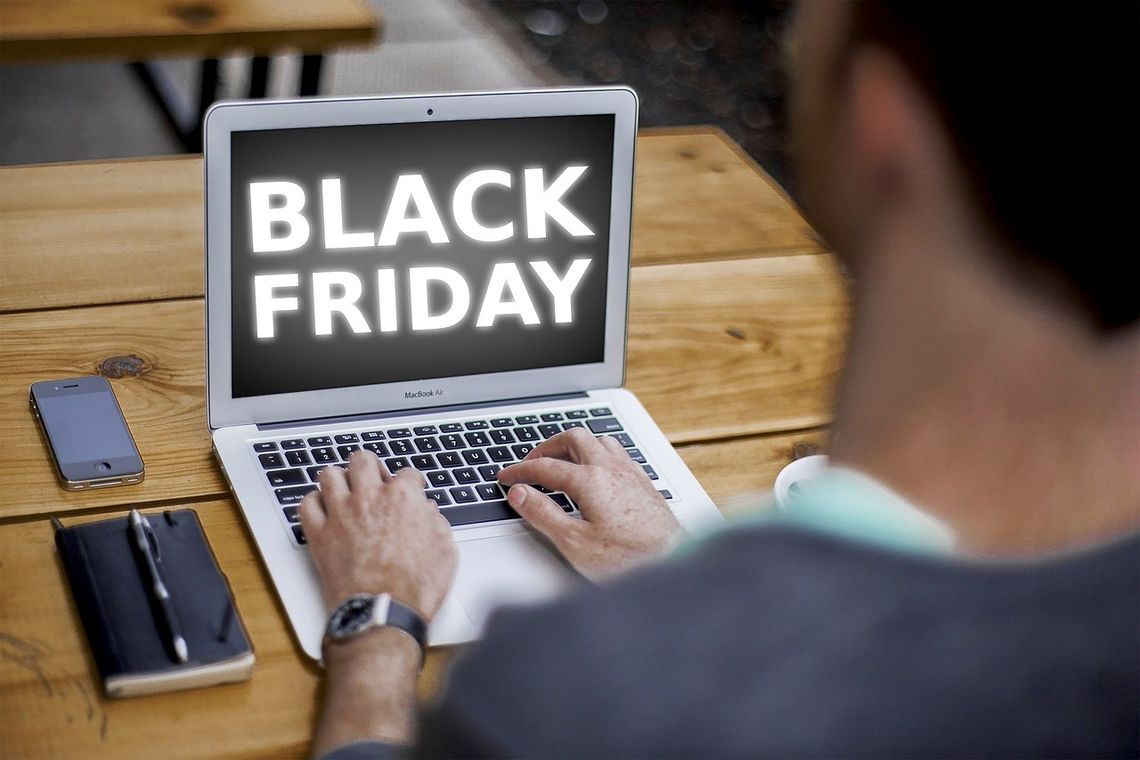 Ekonomista o Black Friday: obniżki rzędu 30 proc. powinny budzić nieufność