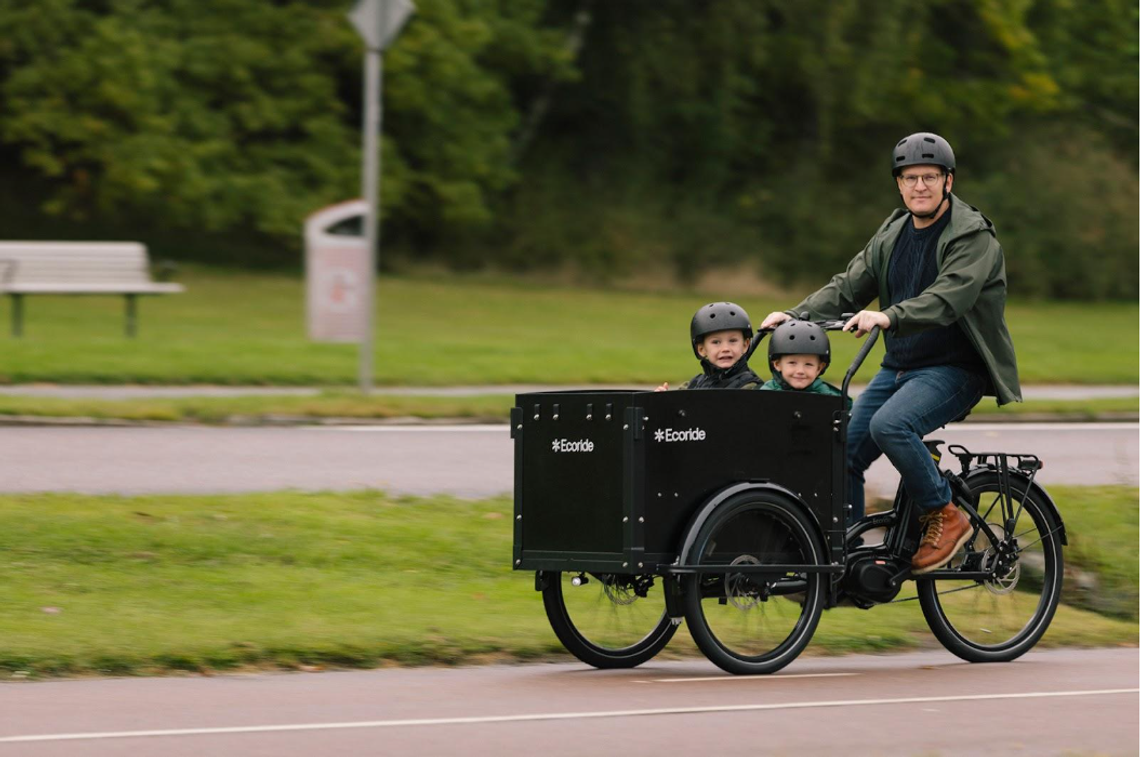 Elektryczne rowery zmieniają Tomaszów Mazowiecki. Dlaczego mieszkańcy coraz chętniej przesiadają się na e-mobilność?
