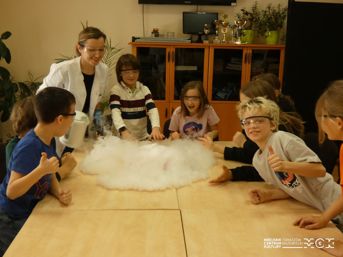 Ferie zimowe w Tomaszowie. Lód, biblioteka i „Tkacz” – pierwszy tydzień pełen atrakcji