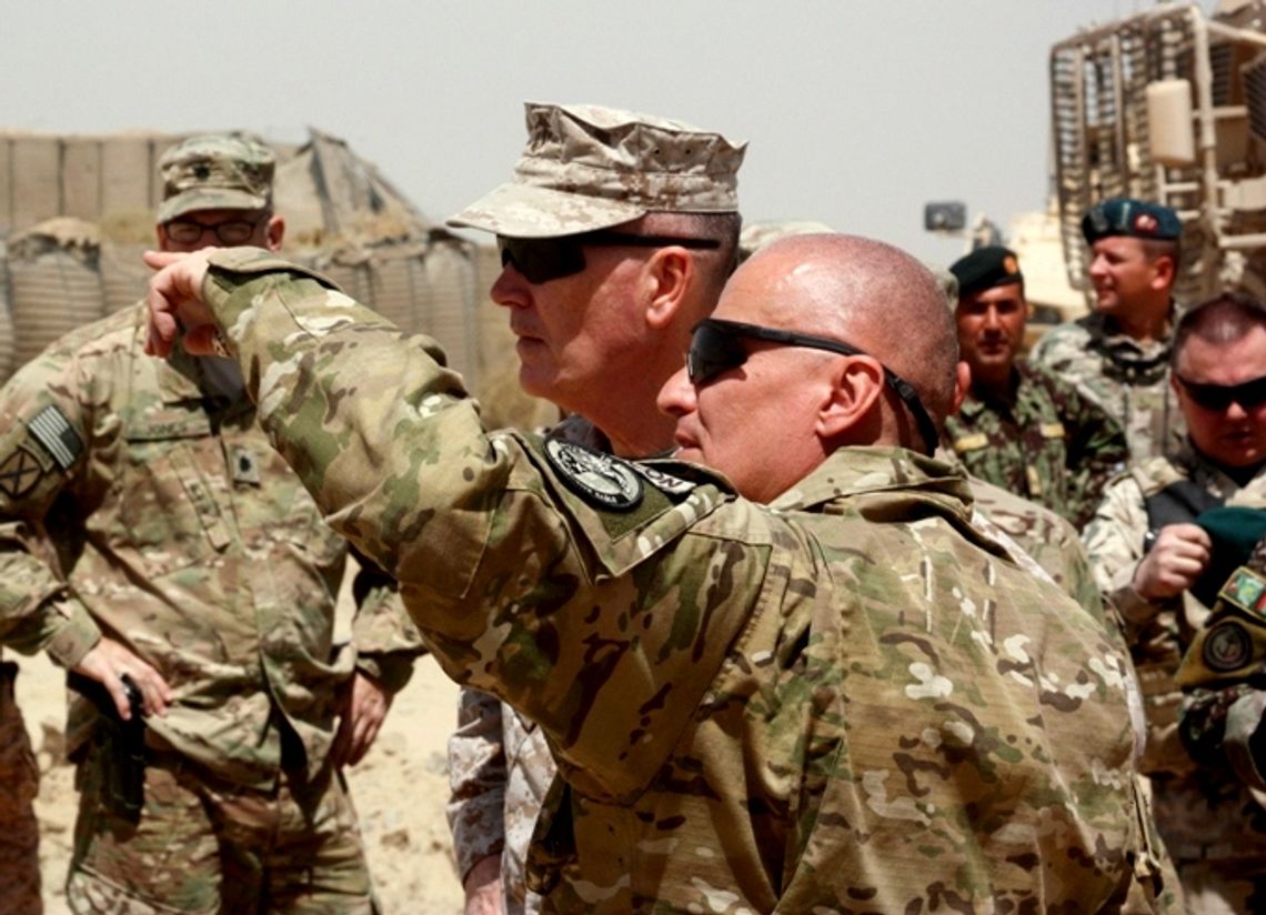 Gen. Joseph Dunford z wizytą u polskich żołnierzy Gen. Joseph Dunford z wizytą u polskich żołnierzy