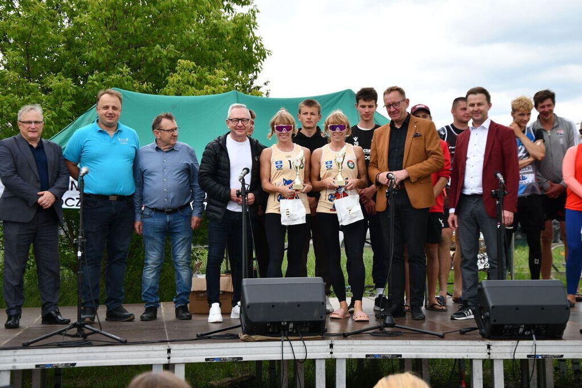 Gorzałków świętował podwójnie. Otwarcie boiska i rodzinny piknik na jubileusz 100-lecia Gorzałków świętował podwójnie. Otwarcie boiska i rodzinny piknik na jubileusz 100-lecia