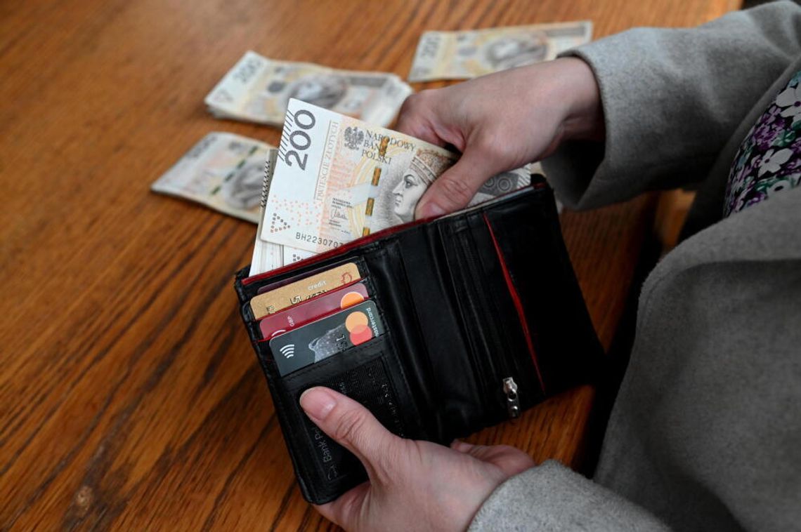 GUS: mediana wynagrodzeń w gospodarce narodowej w grudniu 2024 r. wyniosła 7266,80 zł