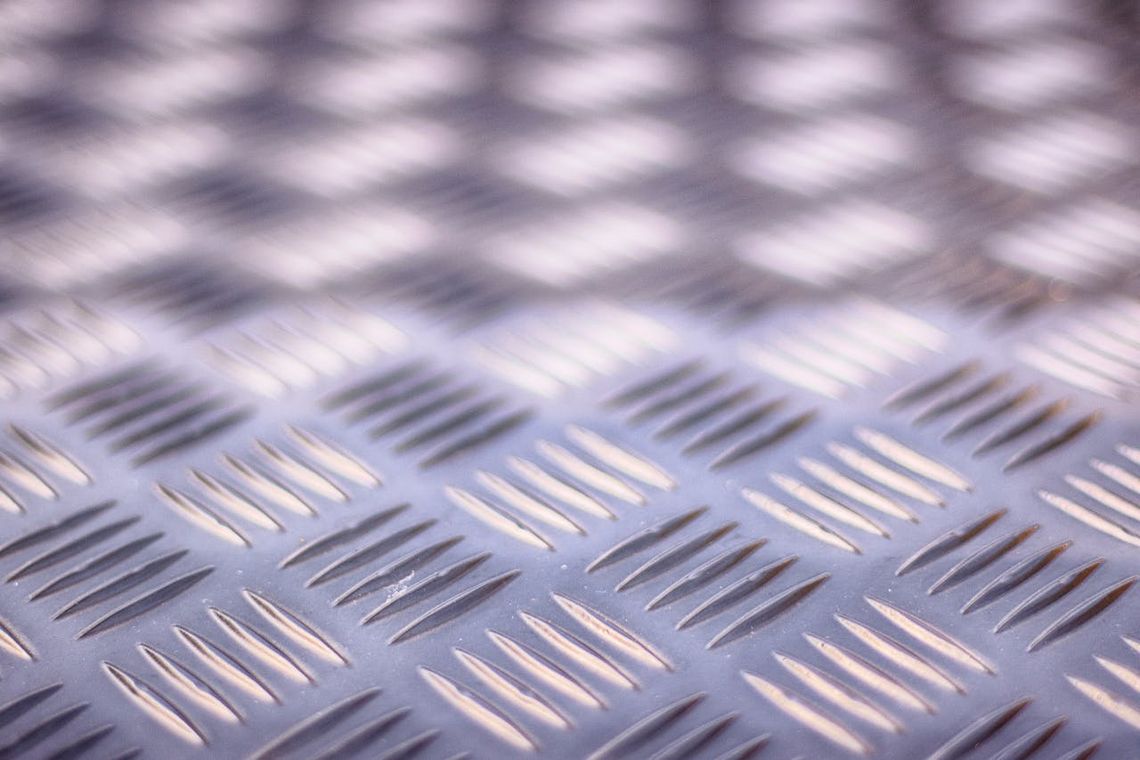 Hurtownia mosiądzu – pręty, blachy i kształtowniki w jednym miejscu