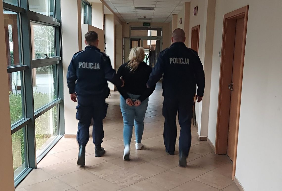 Hydraulik i jego pomocnica w rękach policji