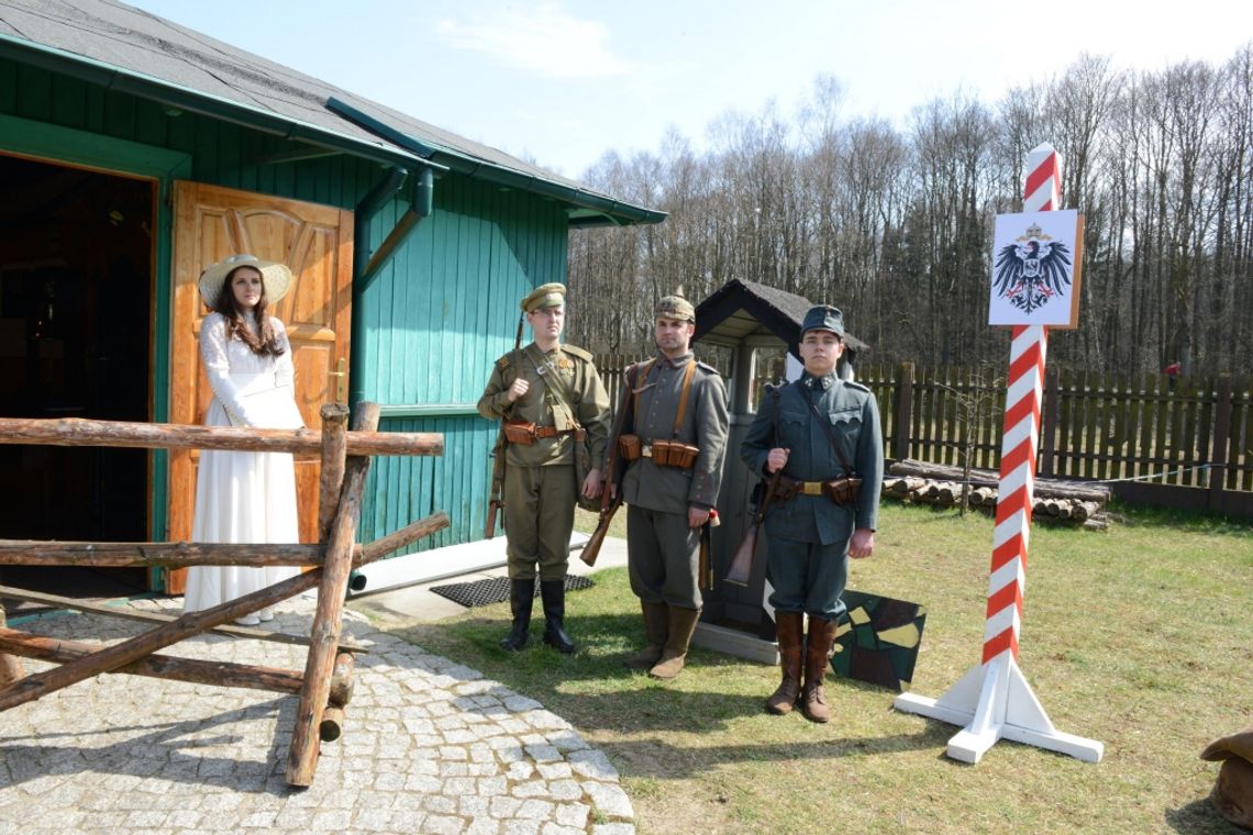 Iluminacje i inne atrakcje  czyli Noc Muzeów w Skansenie i Grotach