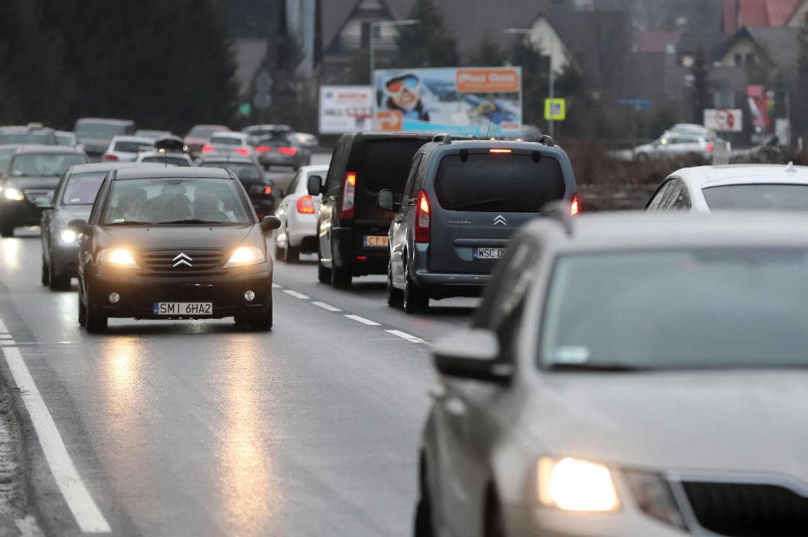 ITS: kobiety rzadziej ryzykują za kierownicą i częściej stosują się do przepisów kodeksu drogowego