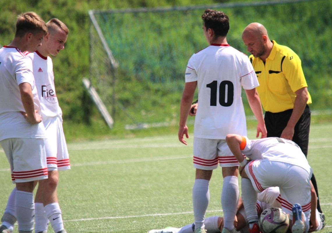 Juniorzy ze zwycięstwem