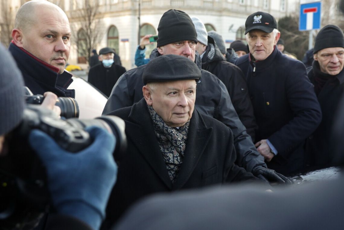 Kaczyński w miesięcznicę katastrofy smoleńskiej: przyjdzie czas prawdy o tym wielkim oszustwie