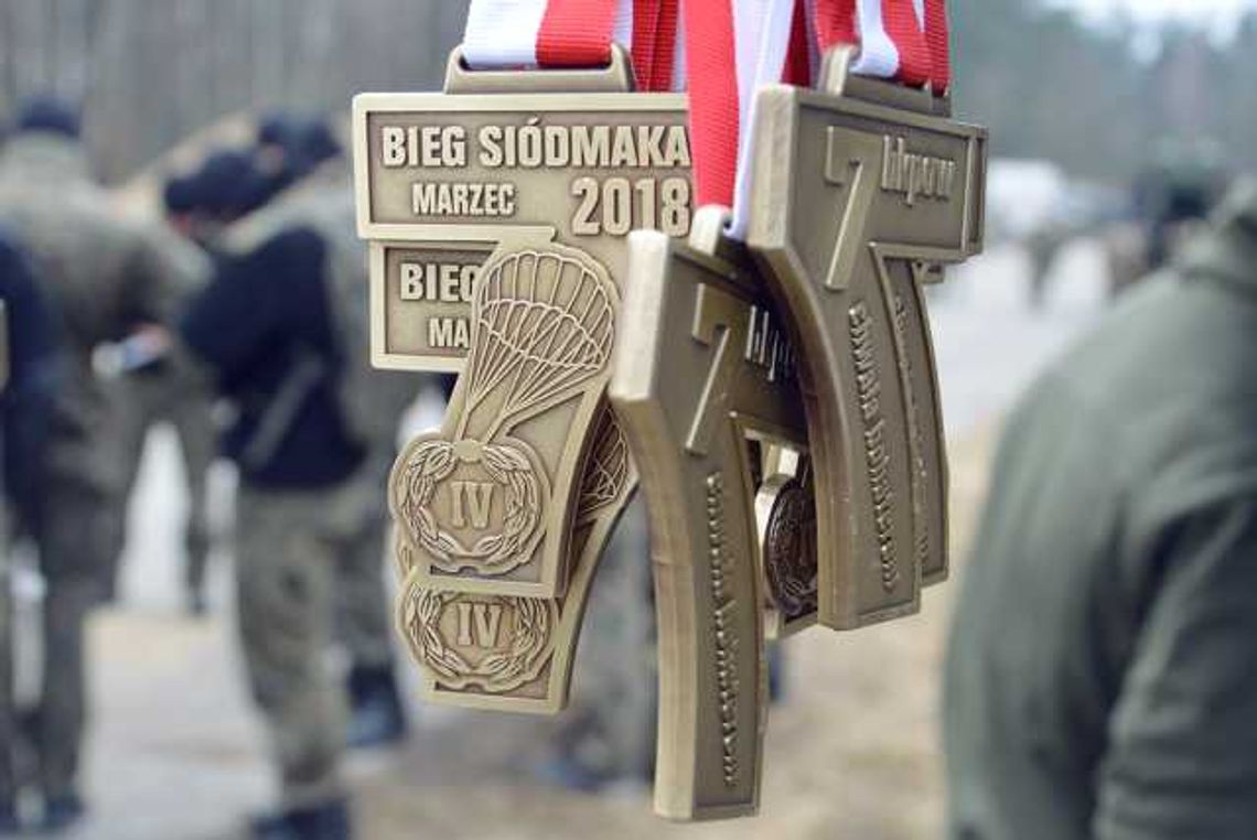 Kadeci „Mechanika” po raz pierwszy w Biegu Siódmaka. Pokonali 8-kilometrową trasę z żołnierzami 25 BKP Kadeci „Mechanika” po raz pierwszy w Biegu Siódmaka. Pokonali 8-kilometrową trasę z żołnierzami 25 BKP