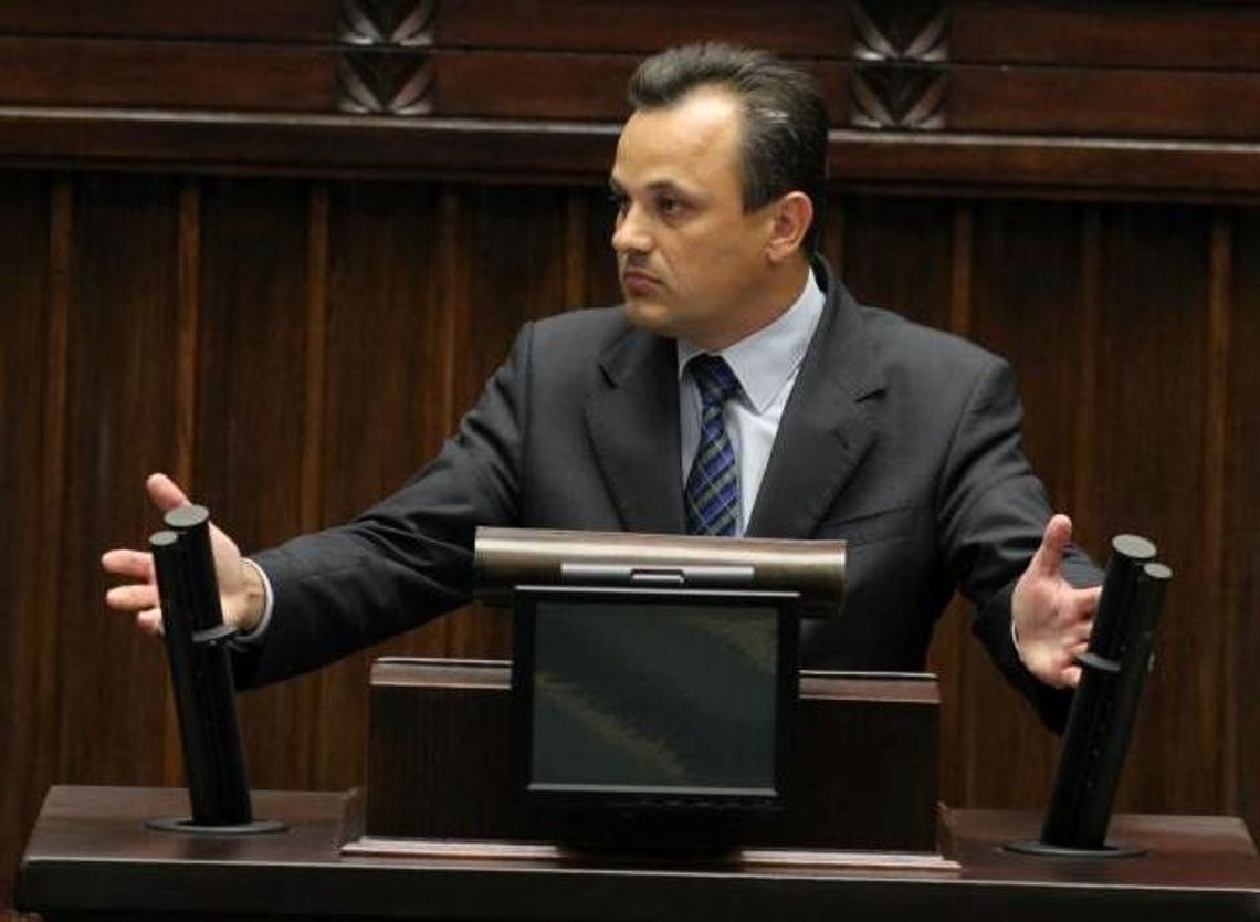 Kasy skasują małą przedsiębiorczość... odmiennego zdania jest minister od podatków