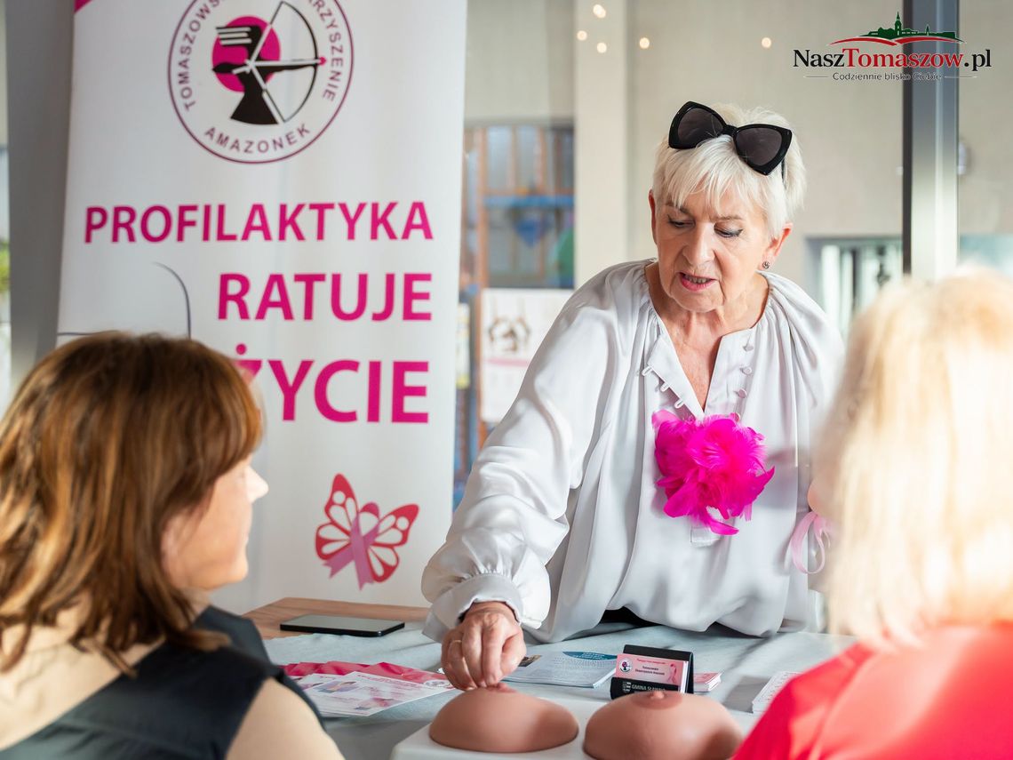 Kobiety, które wiedzą, ile warte jest zdrowie. Tomaszowskie Amazonki spotkały się z mieszkańcami Niewiadowa Kobiety, które wiedzą, ile warte jest zdrowie. Tomaszowskie Amazonki spotkały się z mieszkańcami Niewiadowa