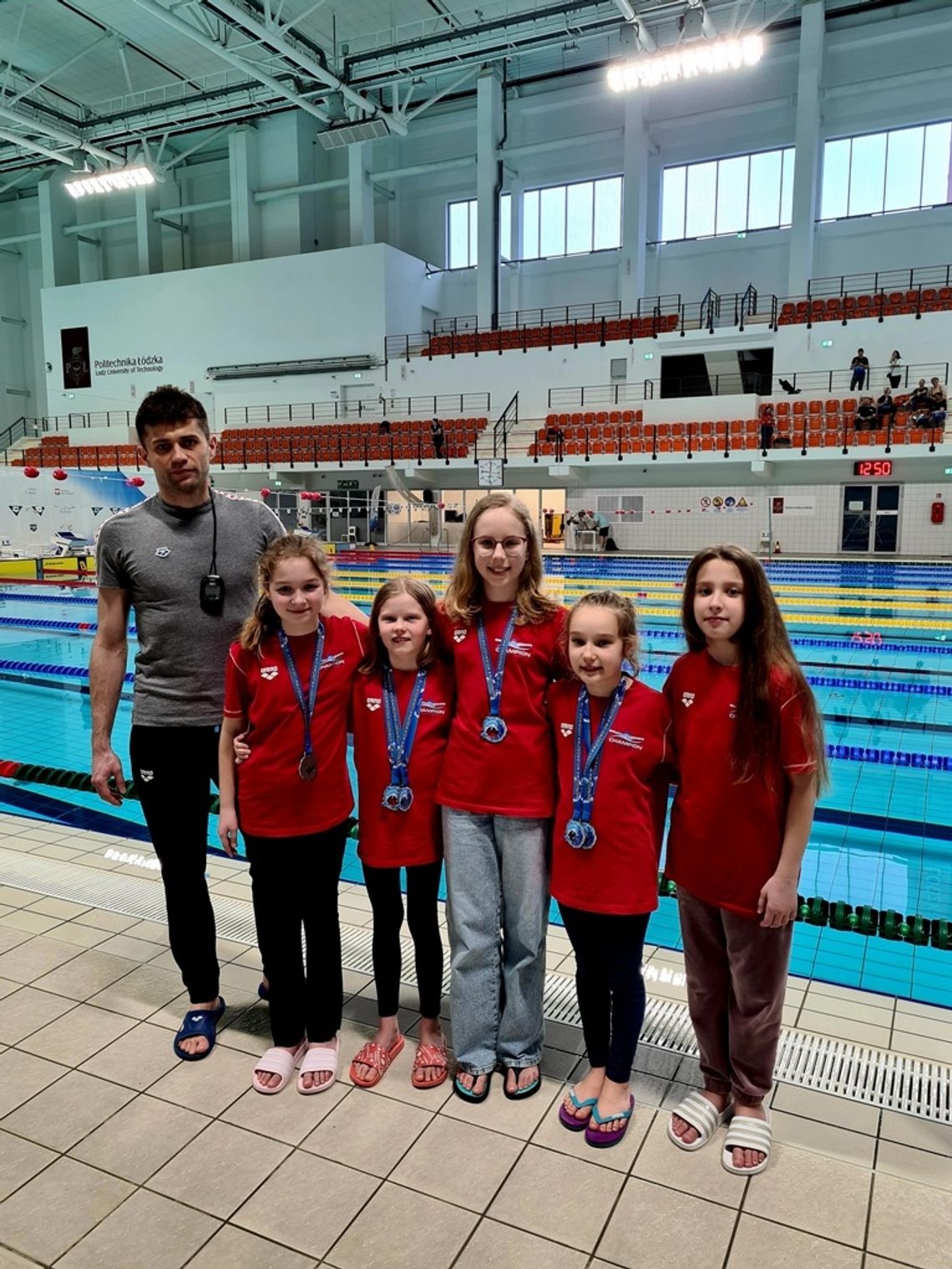 Kolejny sukces najmłodszych pływaczek z klubu Champion Tomaszów Mazowiecki,