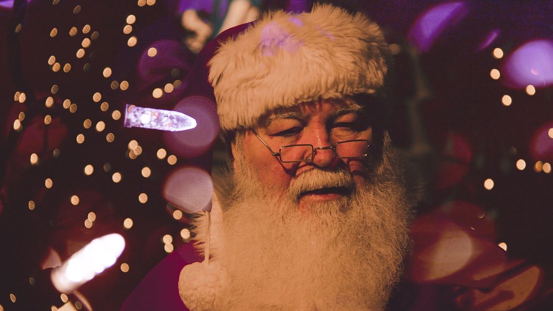 Komu w tym roku Mikołaj kupi prezent przez Internet?