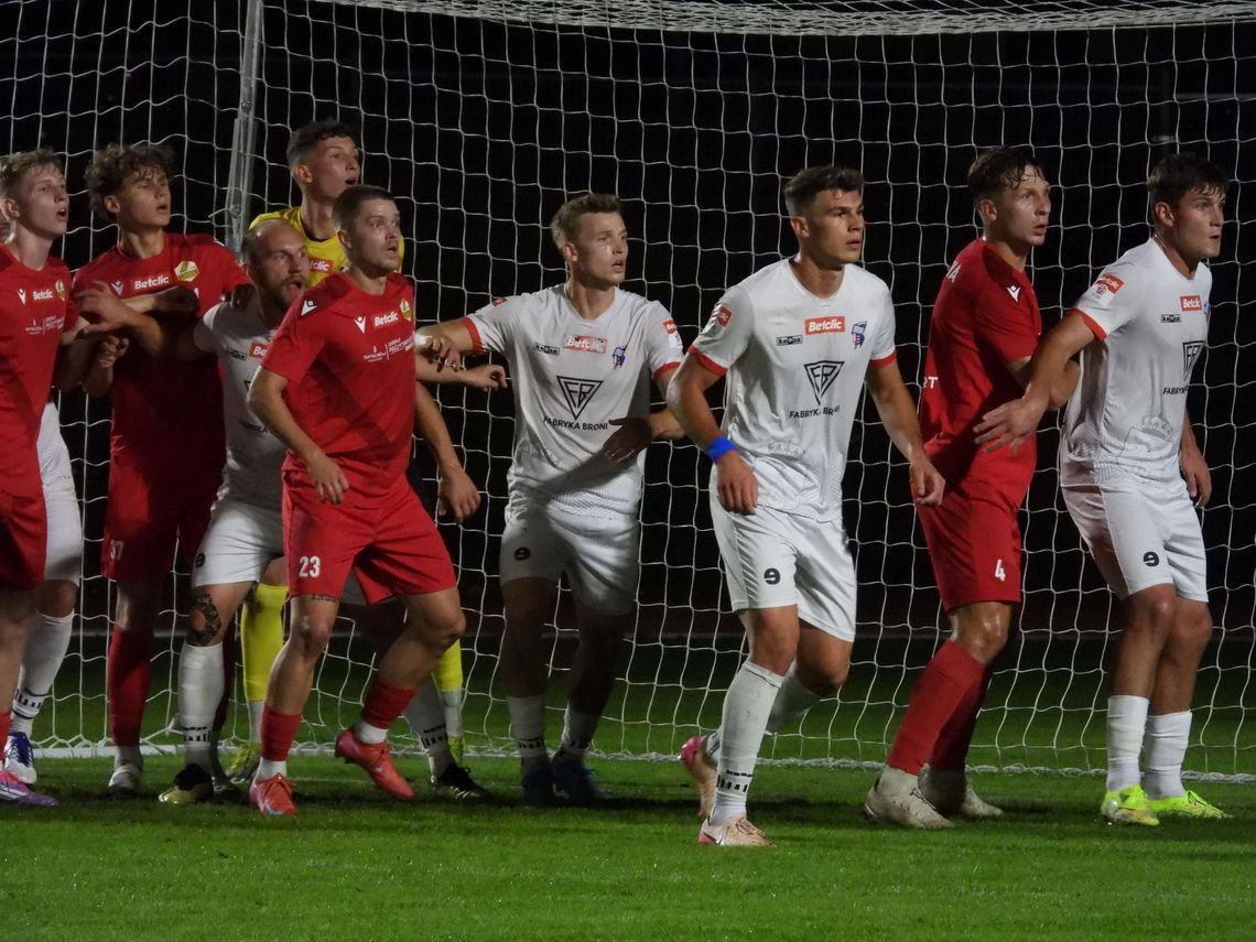 Lechia Tomaszów Mazowiecki – Broń Radom 1:2 (1:1)