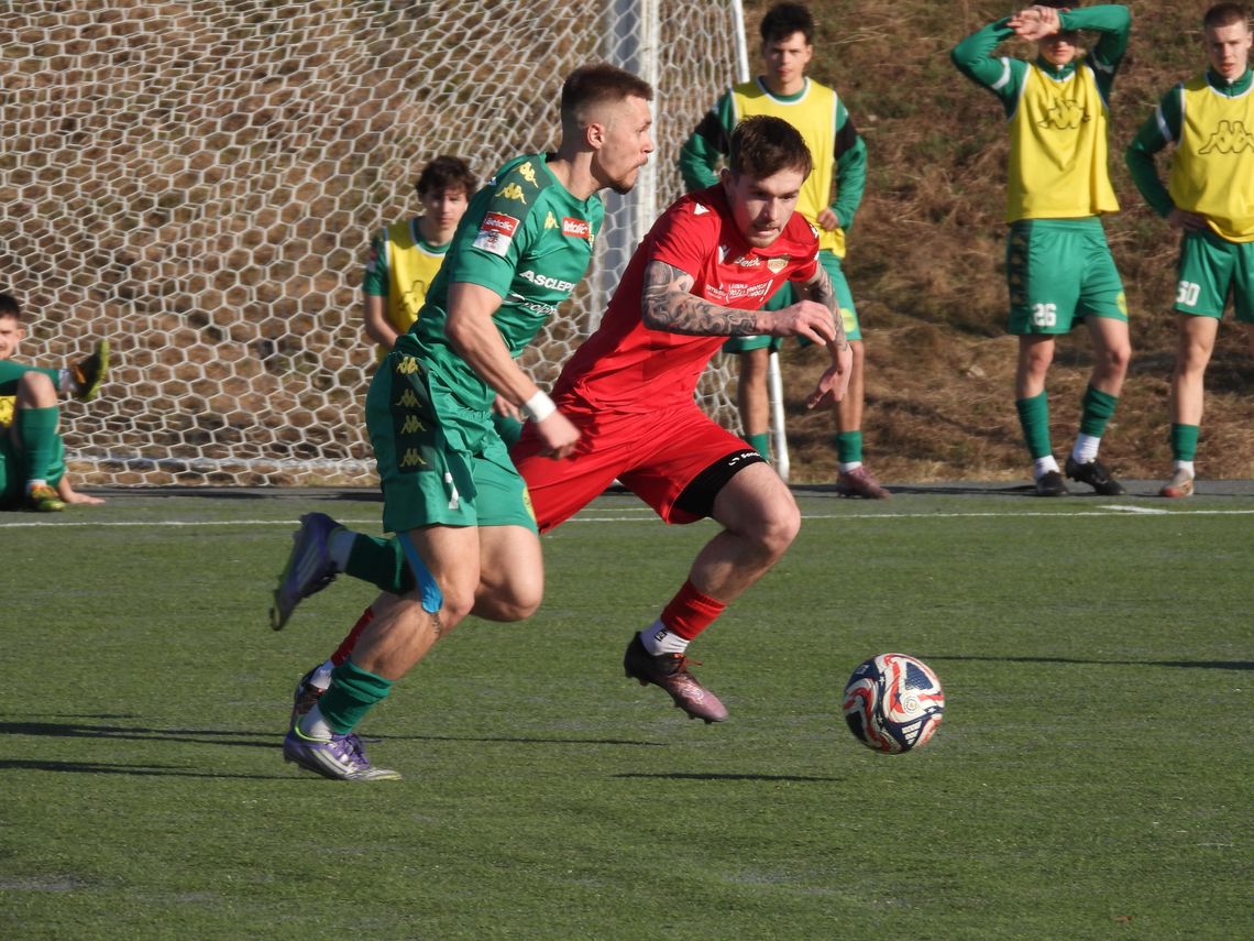 Lechia Tomaszów Mazowiecki remisuje z Wartą Sieradz. Emocje do ostatniego gwizdka w III lidze Lechia Tomaszów Mazowiecki remisuje z Wartą Sieradz. Emocje do ostatniego gwizdka w III lidze
