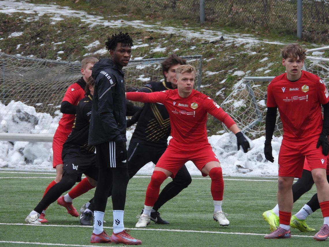 Lechia Tomaszów Mazowiecki z udanymi sparingami – zwycięstwo nad Skrą i remis z KTS Weszło Lechia Tomaszów Mazowiecki z udanymi sparingami – zwycięstwo nad Skrą i remis z KTS Weszło