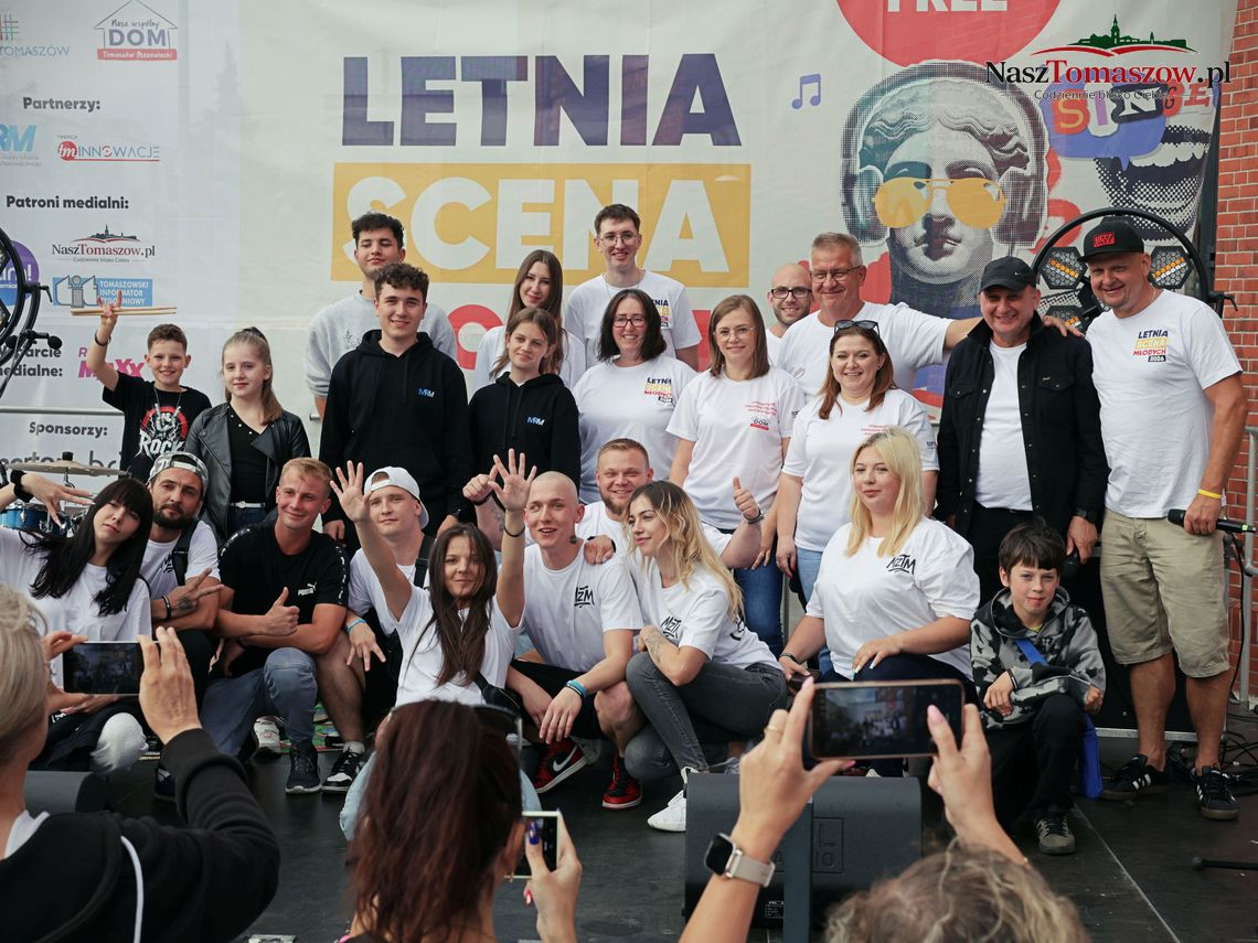 Letnia Scena Młodych 2026 wystartowała w Galerii Tomaszów. Energia, debiuty i muzyczne niespodzianki Letnia Scena Młodych 2026 wystartowała w Galerii Tomaszów. Energia, debiuty i muzyczne niespodzianki