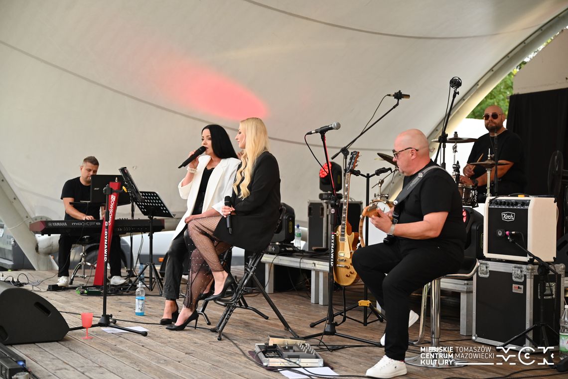 Letnia Scena z Neo Beat Band