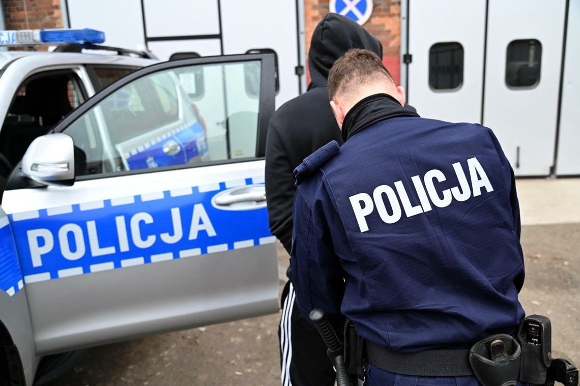 Łódź: policyjna specjalna grupa "poszukiwaczy" wytropiła w 2023 r. ponad 50 przestępców