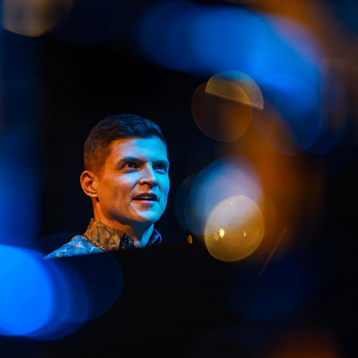 Maciej Tubis z z chopinowskim programem w Tomaszowie Maciej Tubis z z chopinowskim programem w Tomaszowie