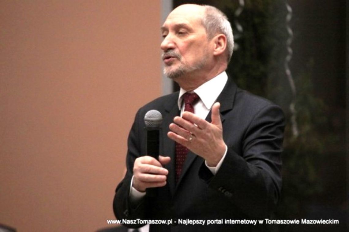 Macierewicz się nie załapał Macierewicz się nie załapał