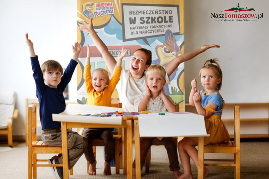 Mądrzej, pewniej, RAZEM! Trwają zapisy do Akademii Bezpiecznego Puchatka - jednego z największych bezpłatnych programów edukacyjnych w Polsce Mądrzej, pewniej, RAZEM! Trwają zapisy do Akademii Bezpiecznego Puchatka - jednego z największych bezpłatnych programów edukacyjnych w Polsce