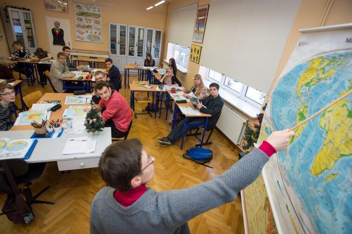 MEN chce, by nauczyciel był funkcjonariuszem publicznym; prezes ZNP sceptyczny