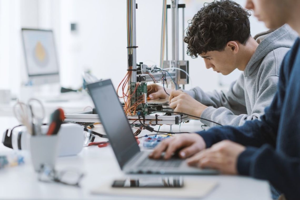 Miliony dla szkół. Tomaszów Mazowiecki też na kursie ku nowoczesności Miliony dla szkół. Tomaszów Mazowiecki też na kursie ku nowoczesności