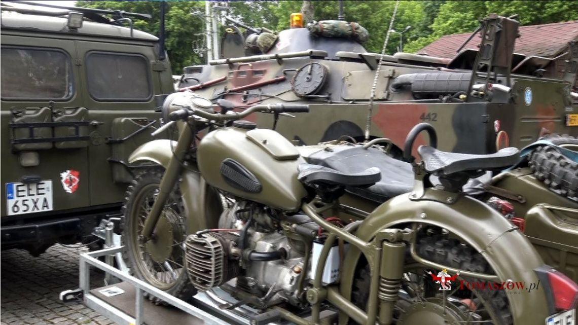 Militarne samochody zabytkowe na Dniach Tomaszowa