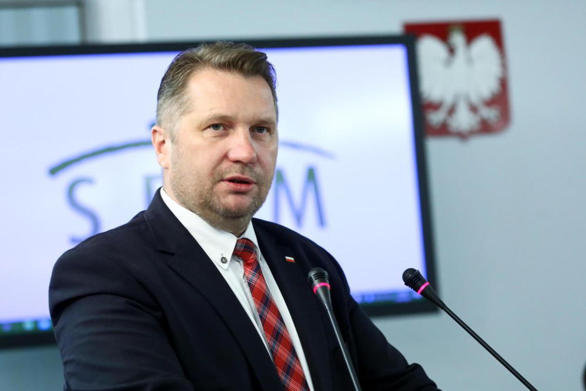 Min. Czarnek: rodziców poinformowano o badaniu i umożliwiono wgląd do ankiet