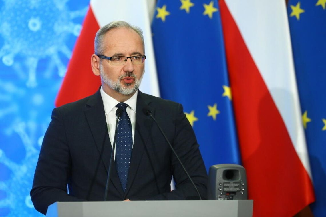 Minister Niedzielski: maseczki w szpitalach, przychodniach i aptekach zostaną co najmniej do końca marca