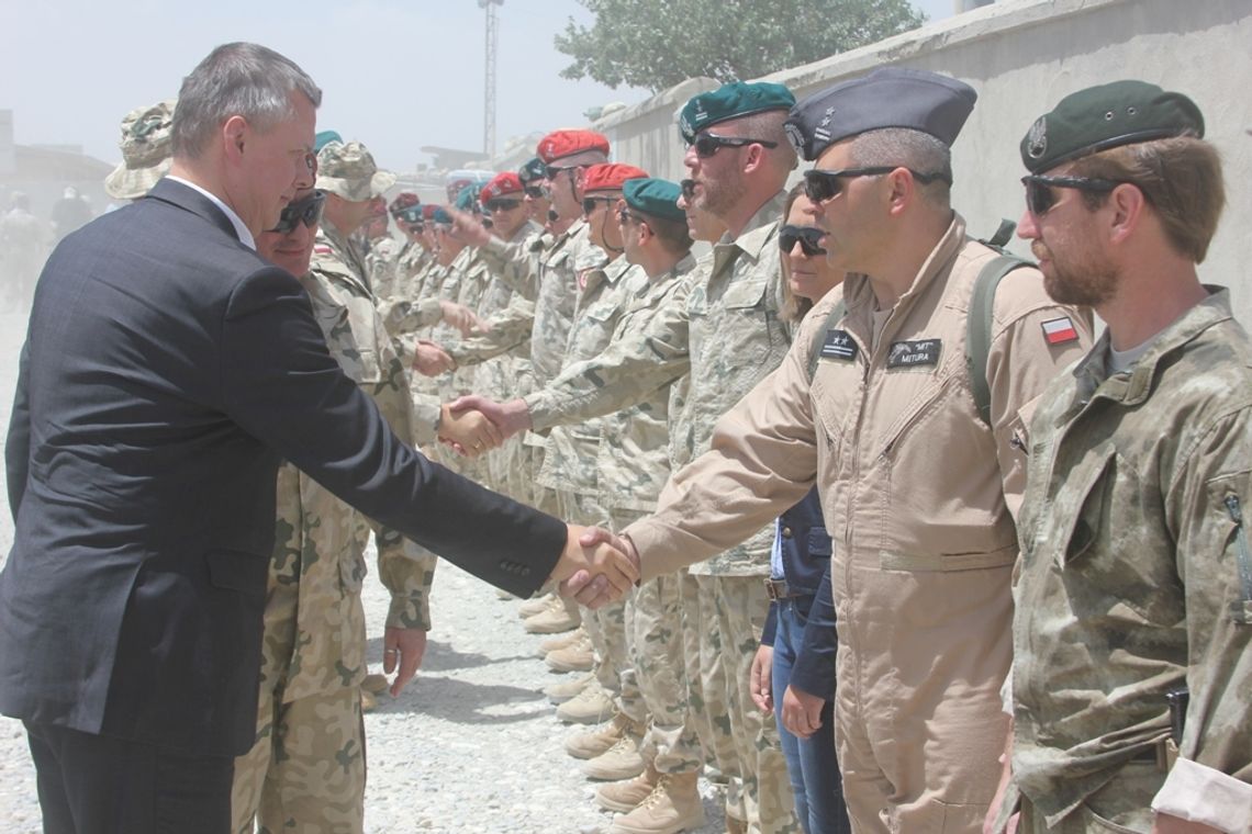 Minister Obrony Narodowej Tomasz Siemoniak z wizytą w Ghazni