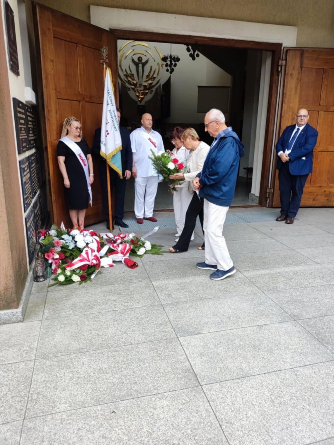 Msza Święta w kościele św. Jadwigi: spotkanie wspólnoty, pamięci i wdzięczności