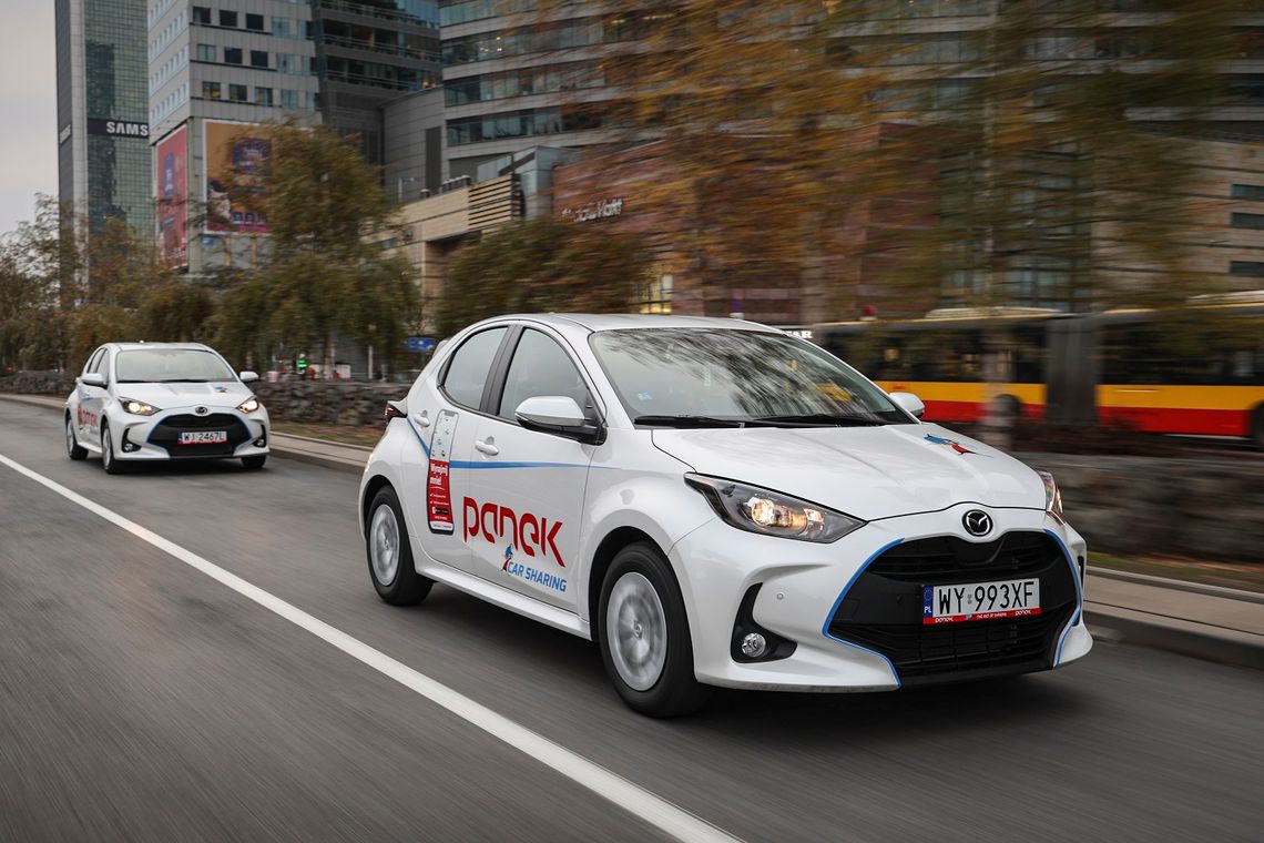 Największy kontrakt flotowy Mazdy w Polsce – 140 Mazd 2 Hybrid trafia do Panek CarSharing