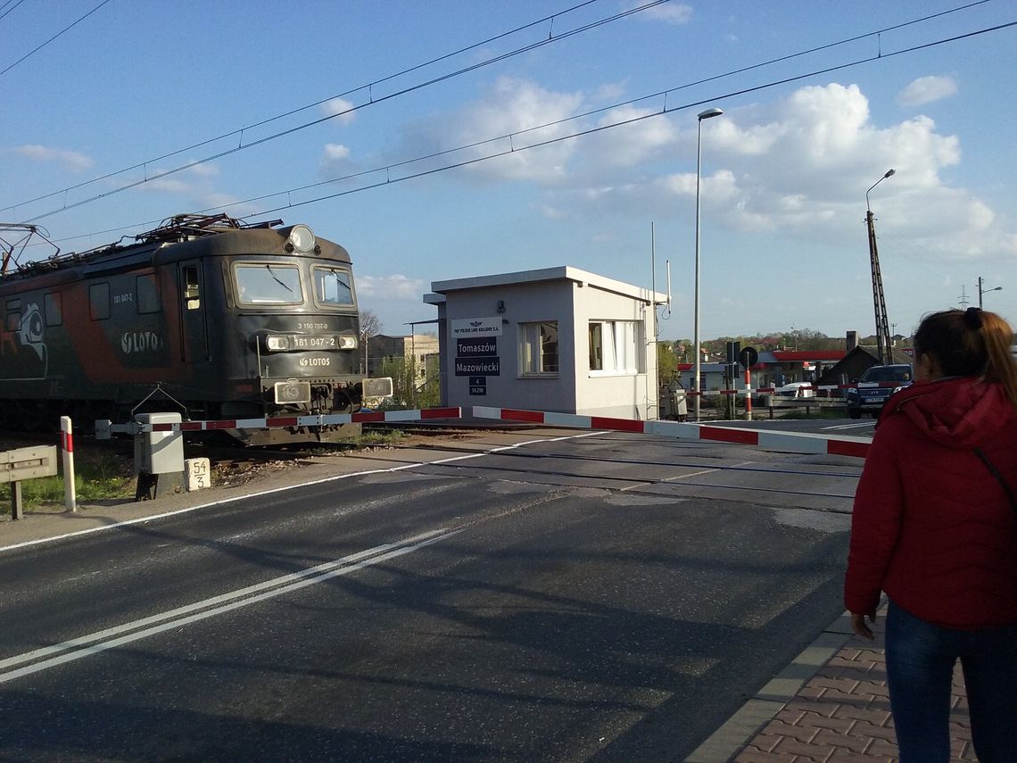 Niebezpiecznie na przejeździe. Maszynista wykazzał czujność