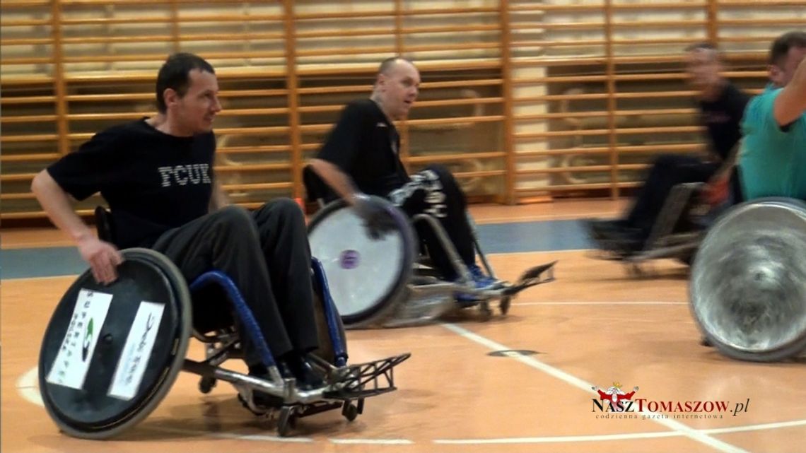 "Niedźwiedzie" walczą na wózkach