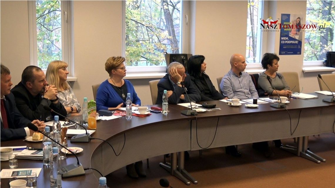 Nowe e-dzienniki trafią do tomaszowskich szkół Nowe e-dzienniki trafią do tomaszowskich szkół